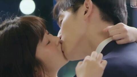 国产吻戏视频国外,跨越国界的浪漫演绎