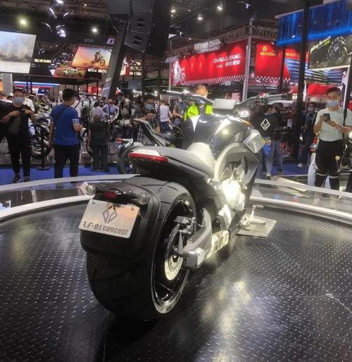 国产巡航摩托帅气视频,帅气的视频带你领略速度与激情