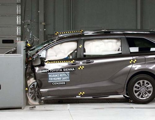 国产塞纳碰撞测试视频,硬核品质，安全性能全面解析